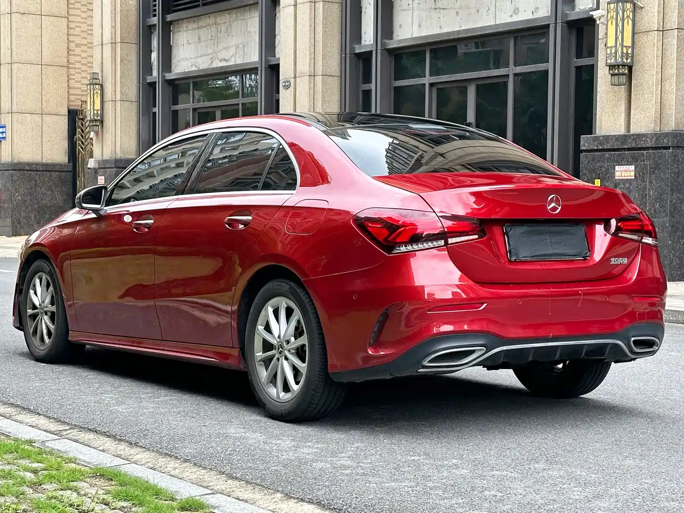 Mercedes-Benz A-Class 2019 A 200 L Sport Sedan фото 6