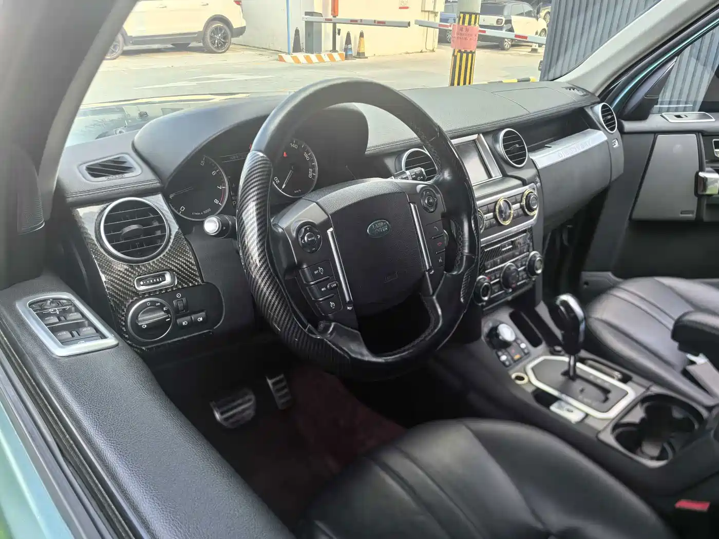 Photo 9 - Land Rover Discovery