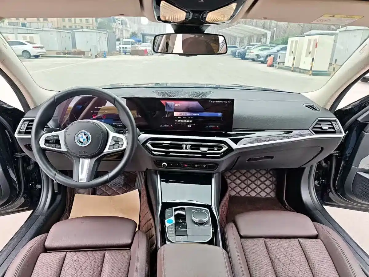 BMW i3 2022 eDrive 35 L фото 7