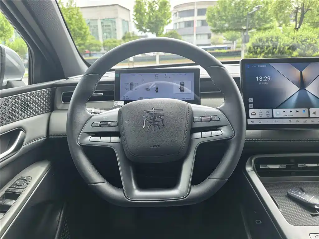 BYD Qin PLUS 2025 DM-i Smart Drive Edition 55KM Surpassing Type фото 10