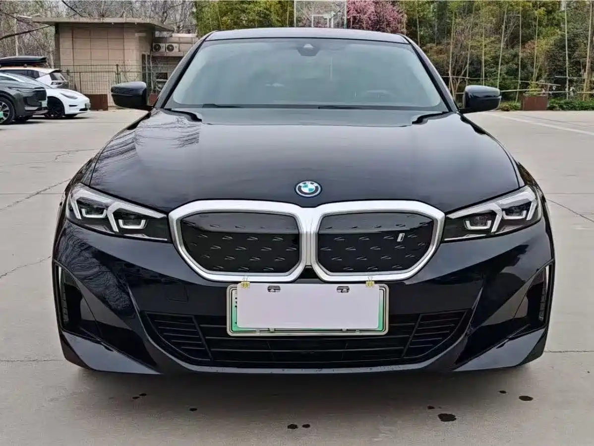 BMW i3 2022 eDrive 35 L фото 3