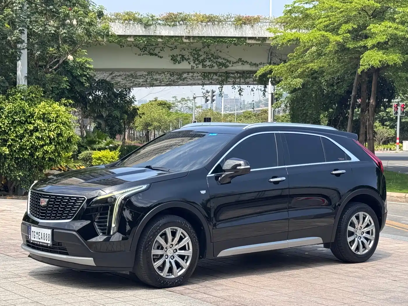 Cadillac XT4 2020 Facelift 28T 2WD Leading