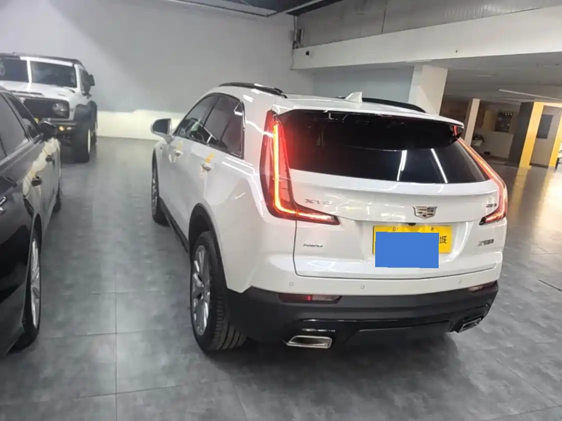 Cadillac XT4 2023 2022 28T AWD Platinum