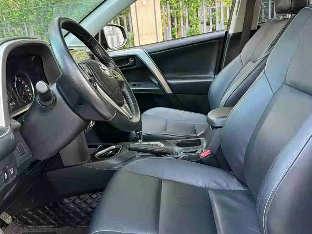 TOYOTA RAV4 RONGFANG