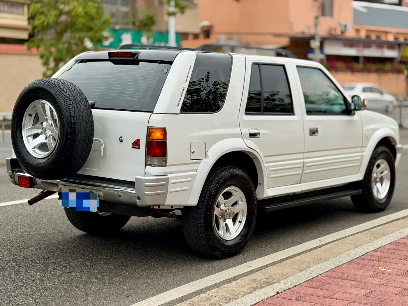 Isuzu Contender 2012 2.8T UC Diesel Multi-Purpose Vehicle фото 7