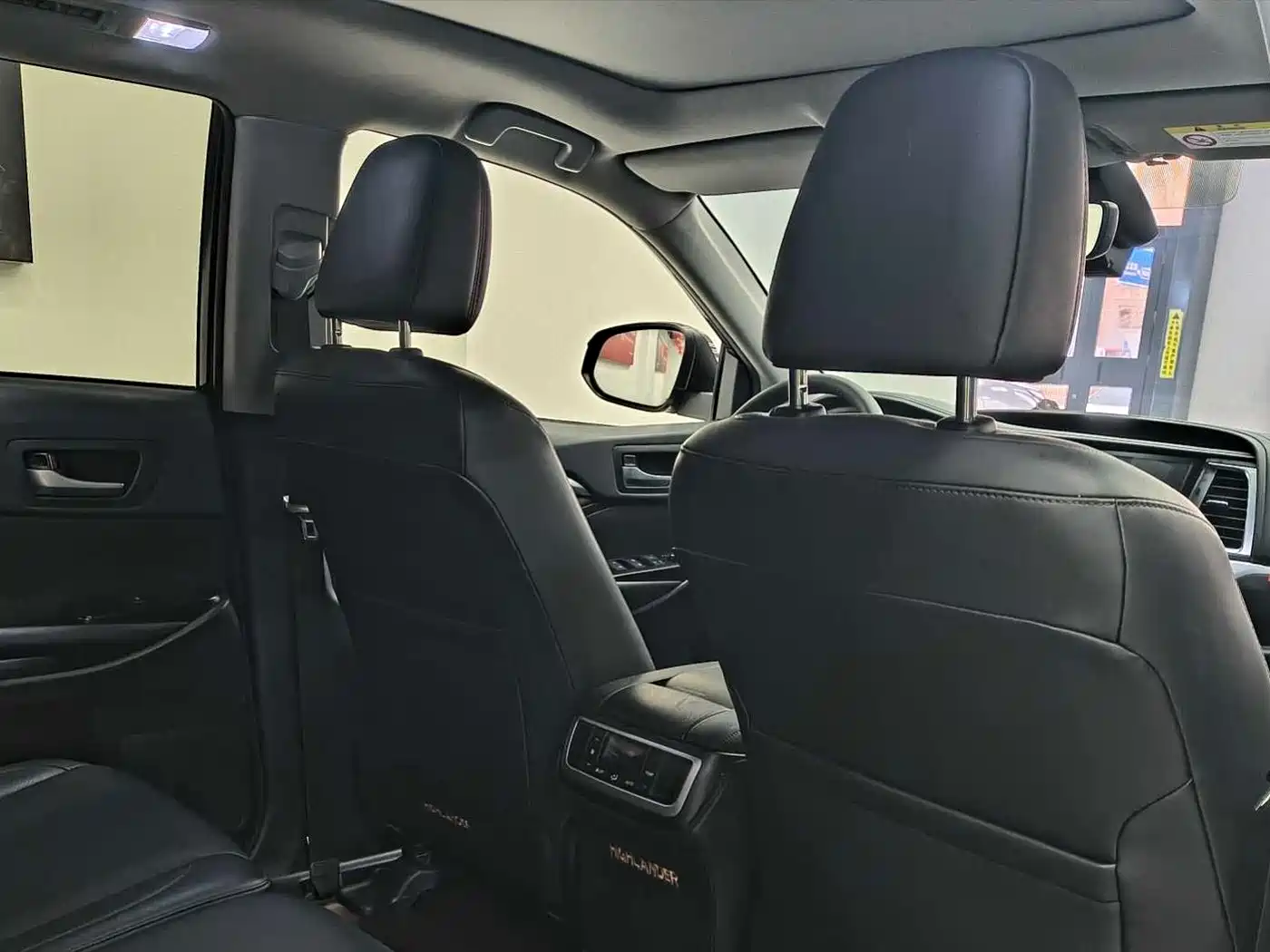 Toyota Highlander 2018 2.0T 4WD Premium 7-seater China VI фото 15