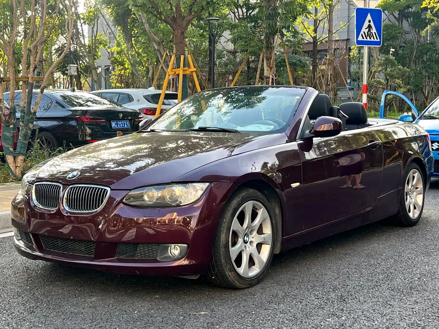 BMW 3 Series (Import) 2011 330i Convertible Coupe