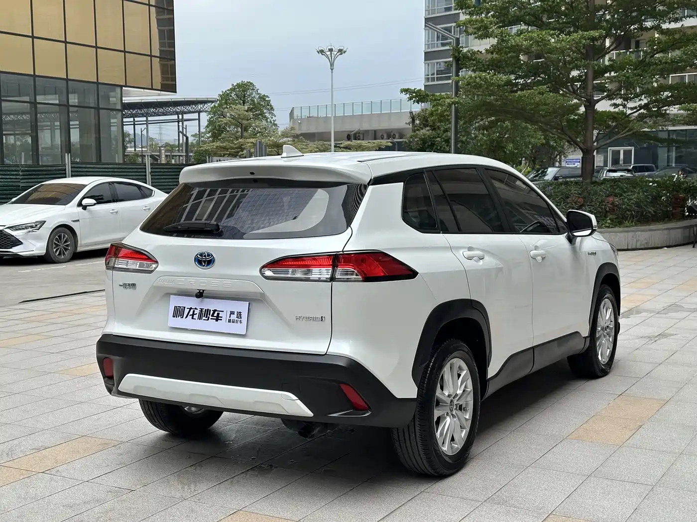 Toyota Corolla Cross 2023 Hybrid 2.0L Pioneer Edition фото 4