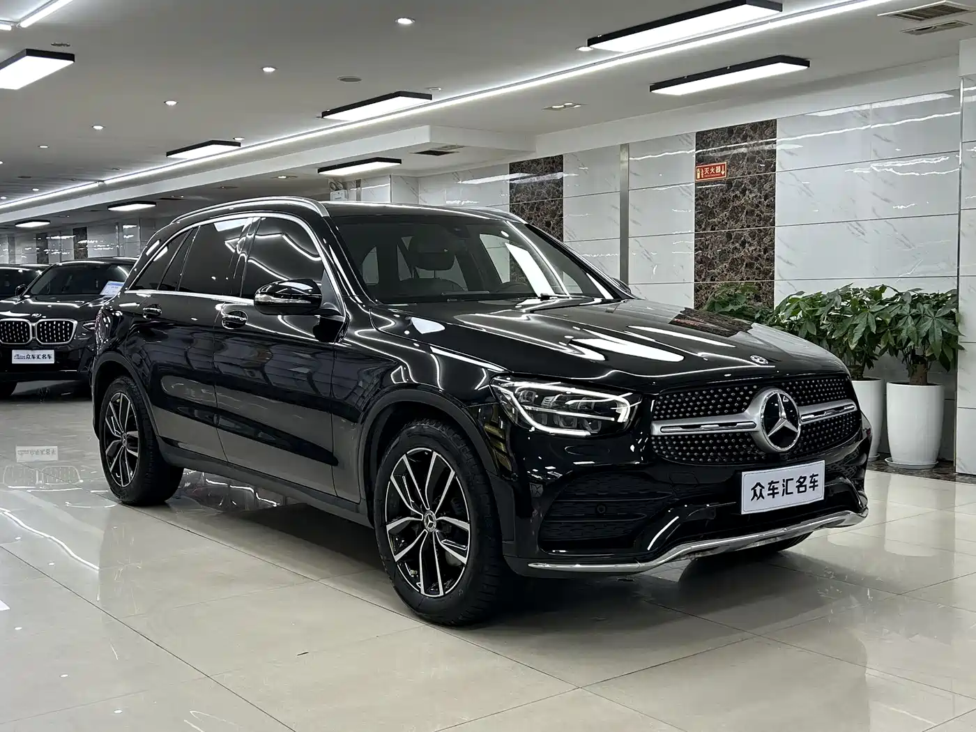 Mercedes-Benz GLC 2020 Facelift GLC 260 L 4MATIC Luxury фото 3