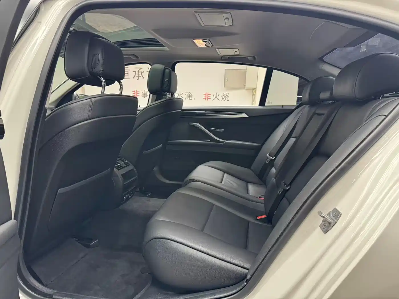 BMW 5 Series 2013 520Li Elegance фото 11