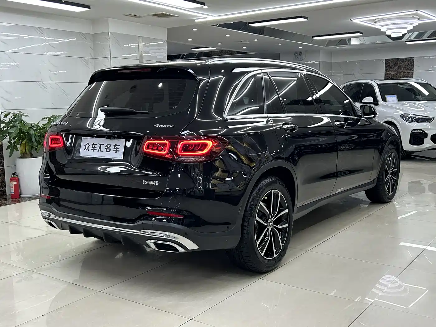 Mercedes-Benz GLC 2020 Facelift GLC 260 L 4MATIC Luxury фото 6