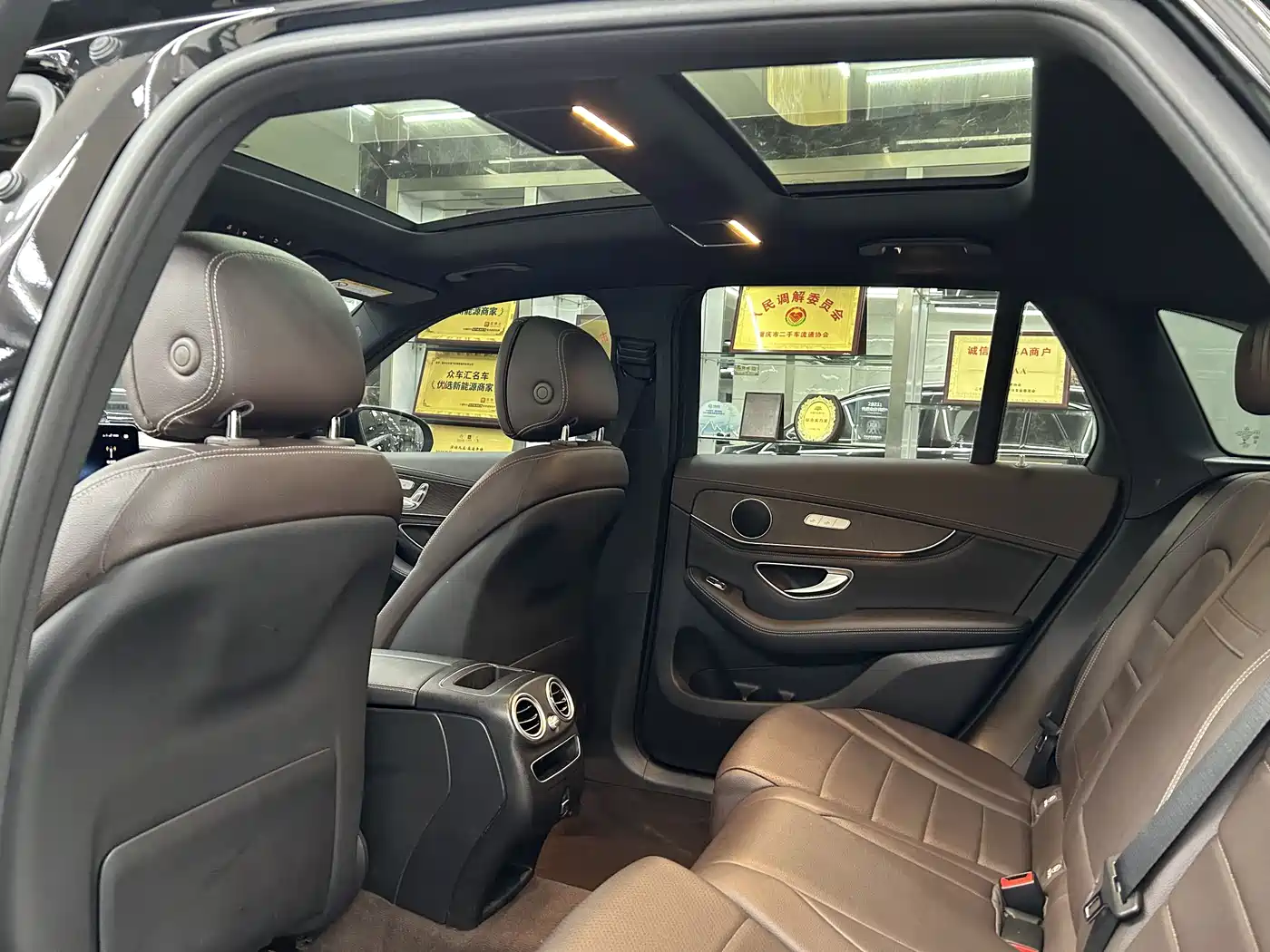 Mercedes-Benz GLC 2020 Facelift GLC 260 L 4MATIC Luxury фото 10