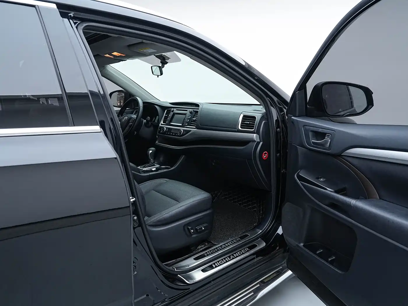 Toyota Highlander 2015 2.0T FWD Luxury Edition 7-seater фото 20
