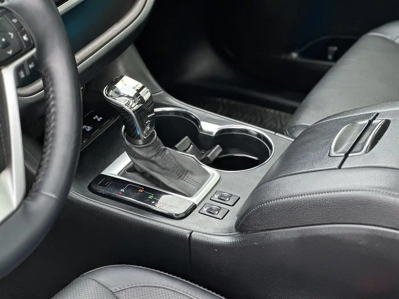 Toyota Highlander 2021 2.0T AWD Luxury 7-Seater фото 10