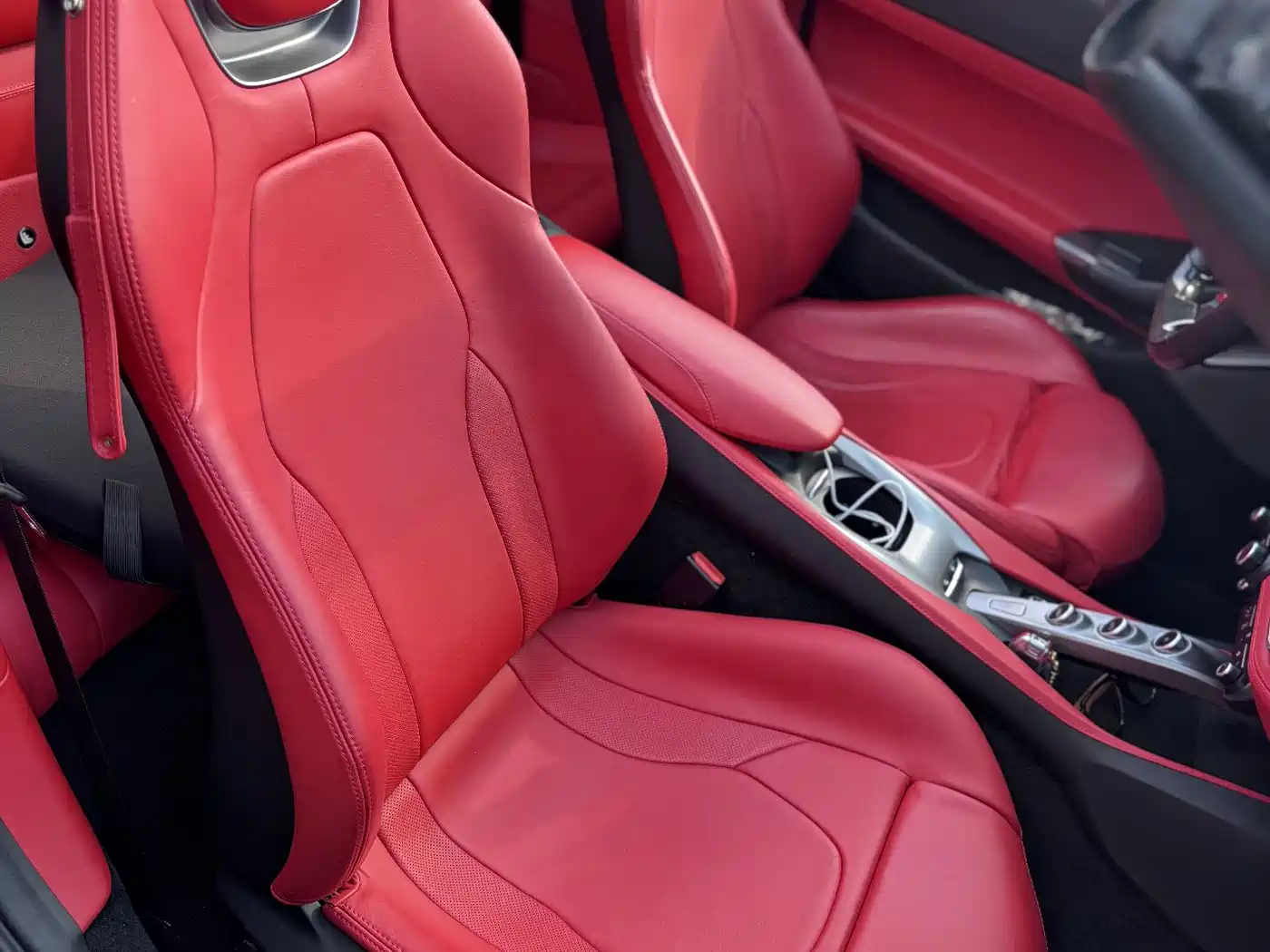 Ferrari Portofino 2019 2018 Model 3.9T