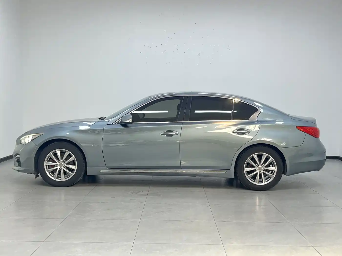 Infiniti Q50L 2015 2015 2.0T Comfort