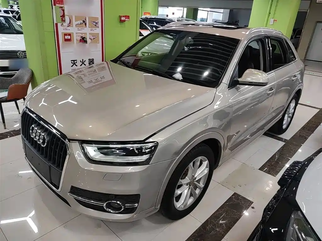 Audi Q3 2016 30 TFSI Heritage Edition Smart Leader