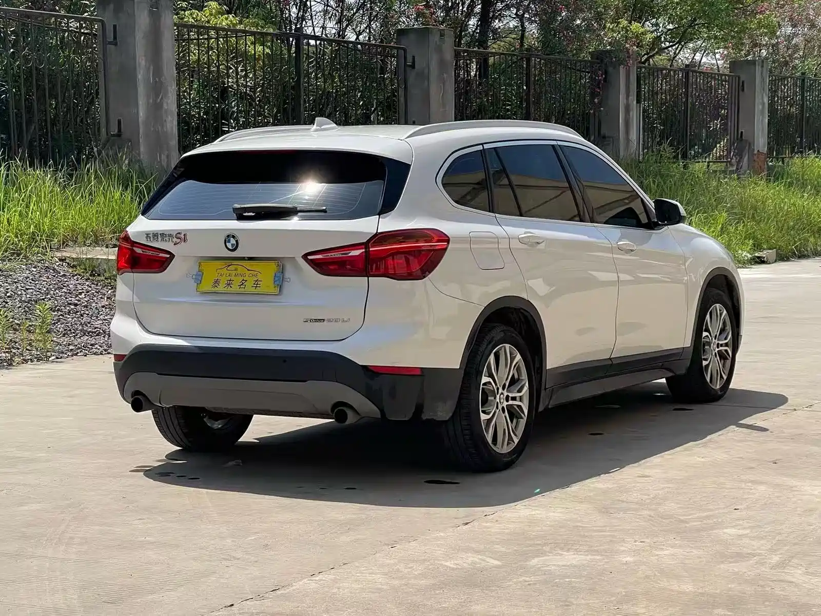 Фото 9 - BMW X1