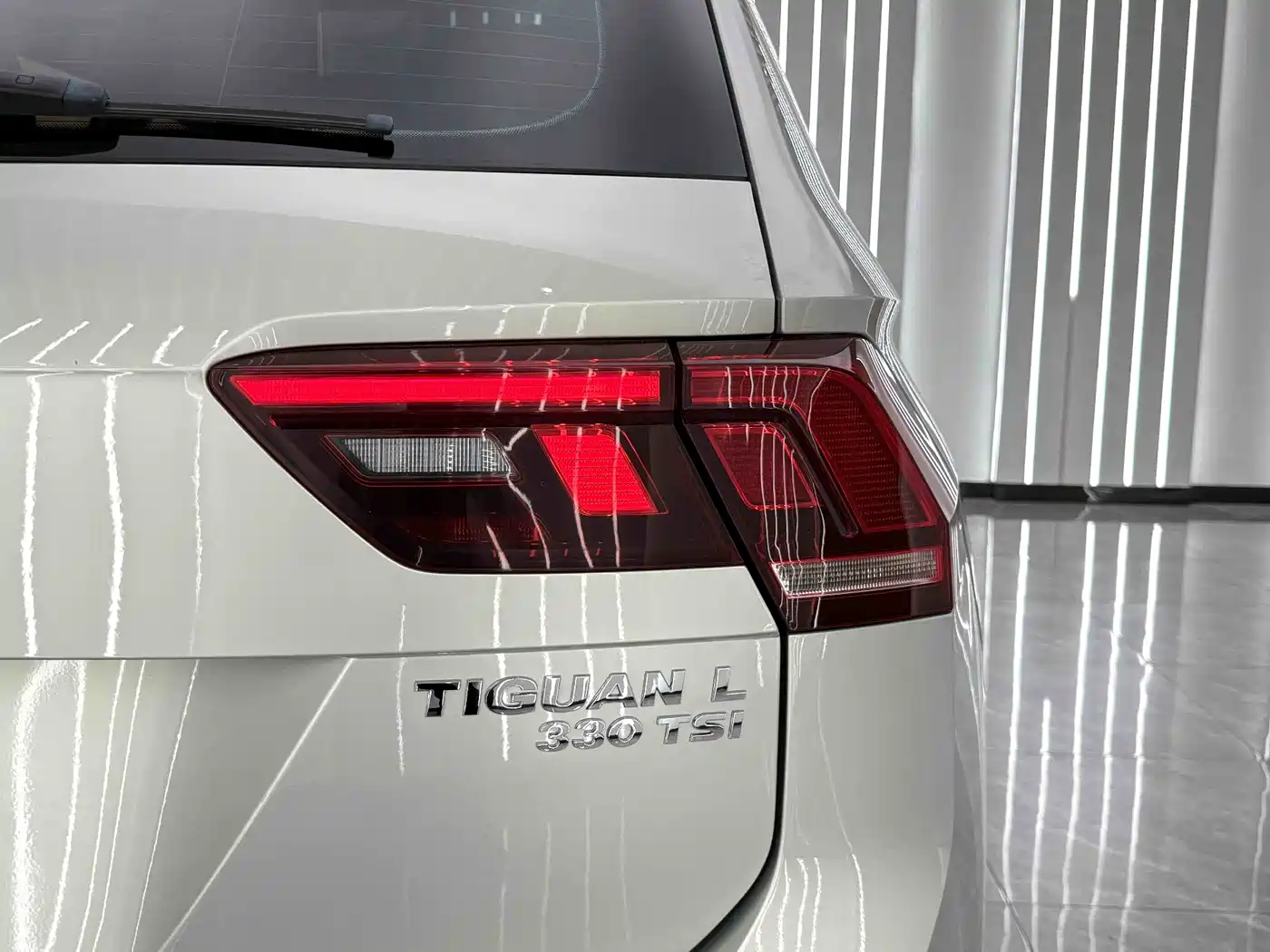 Volkswagen Tiguan L 2018 330TSI Automatic 2WD Luxury Edition фото 14