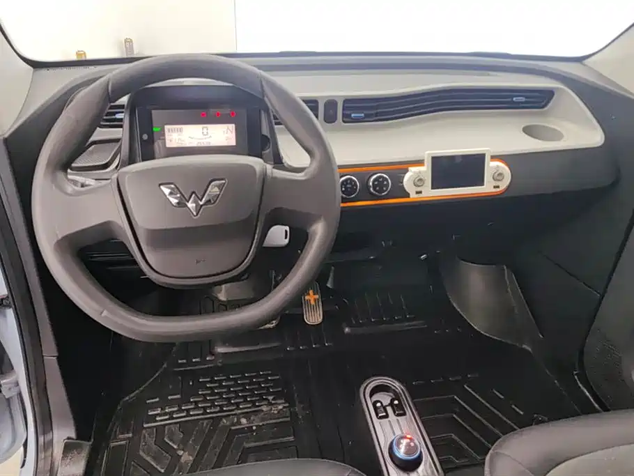 WULING AUTOMOBILE HONGGUANG MINIEV
