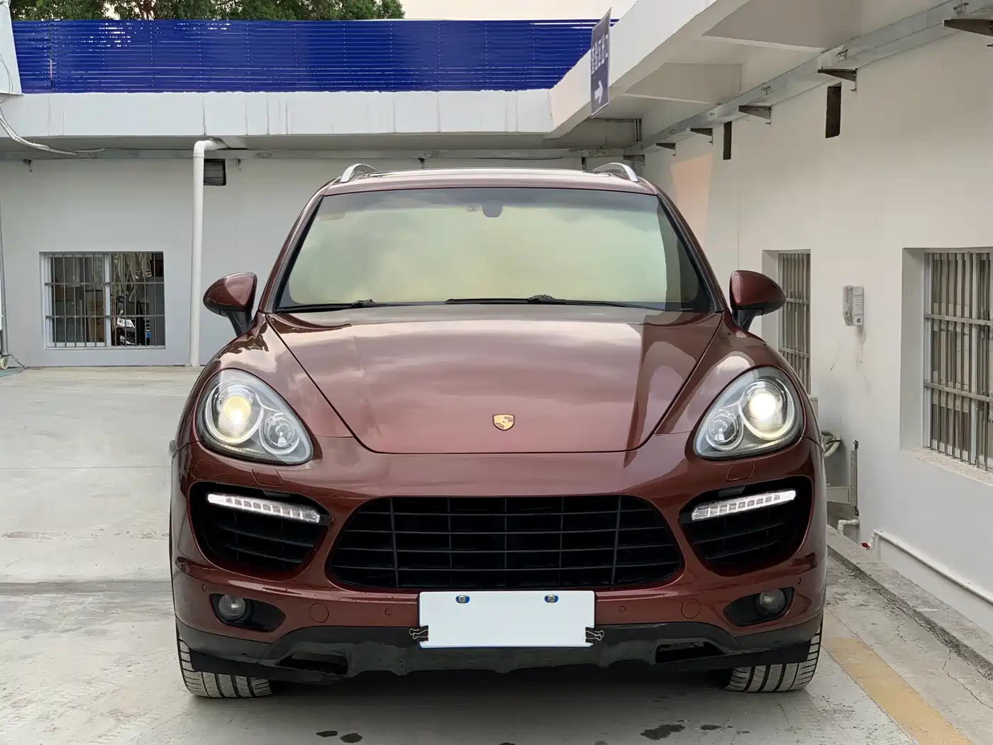 Porsche Cayenne 2011 Cayenne 3.0T фото 2