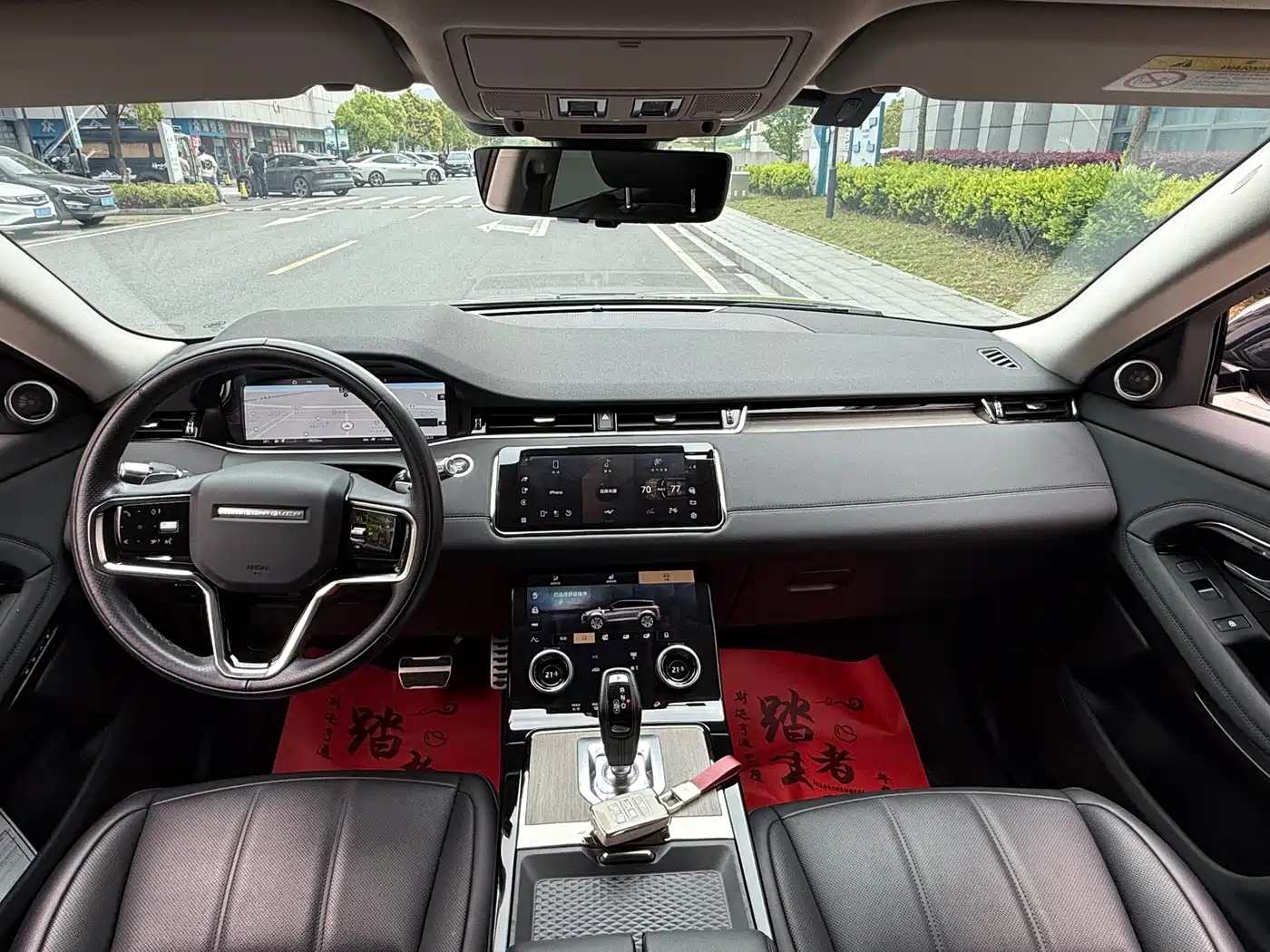 Land Rover Range Rover Evoque 2021 Range Rover Evoque L 249PS R-Dynamic SE Luxury Edition фото 10