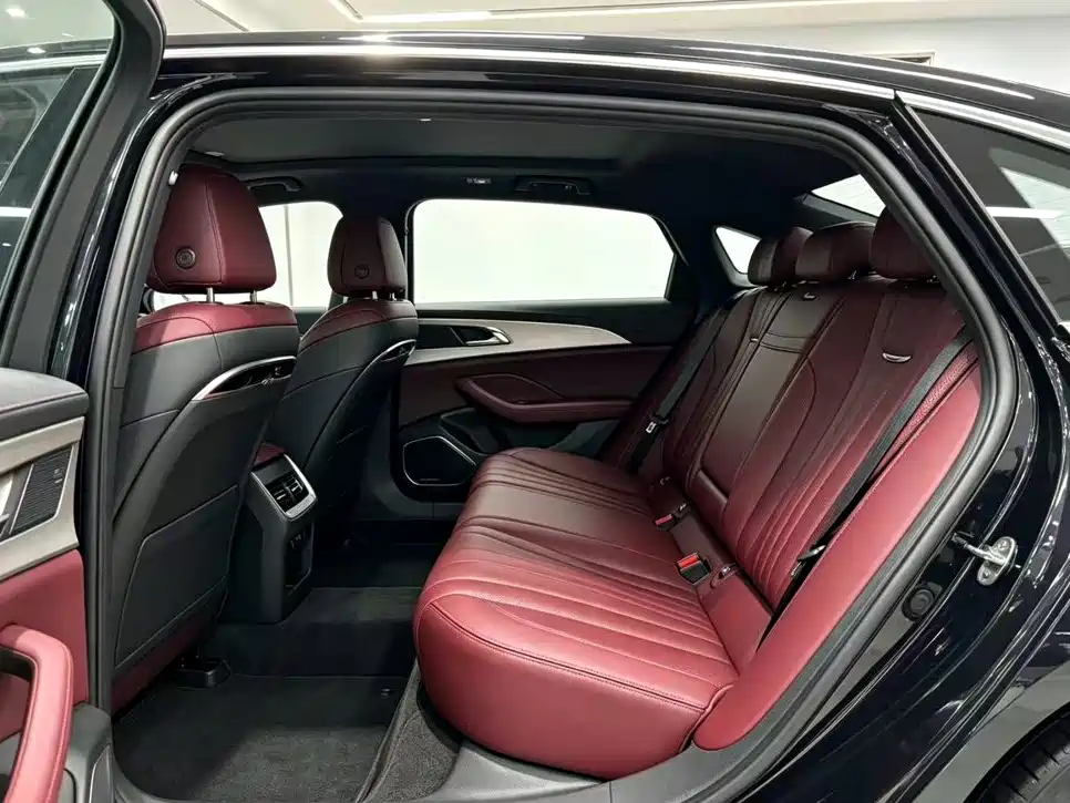 Photo 7 - Hongqi H5
