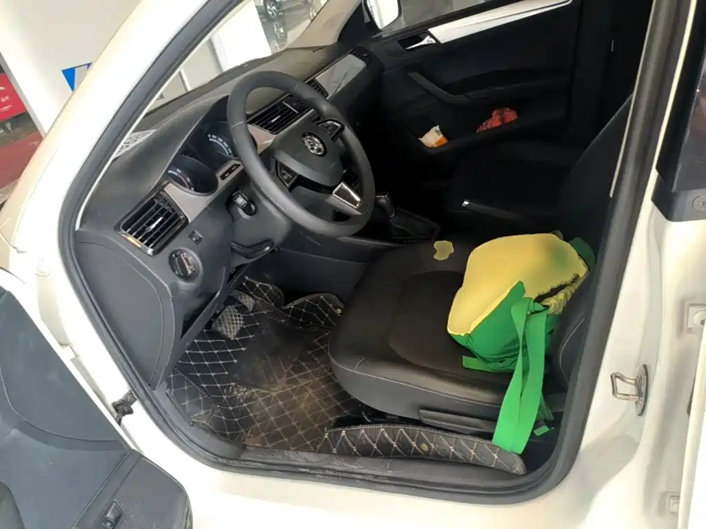 Photo 15 - Škoda Rapid