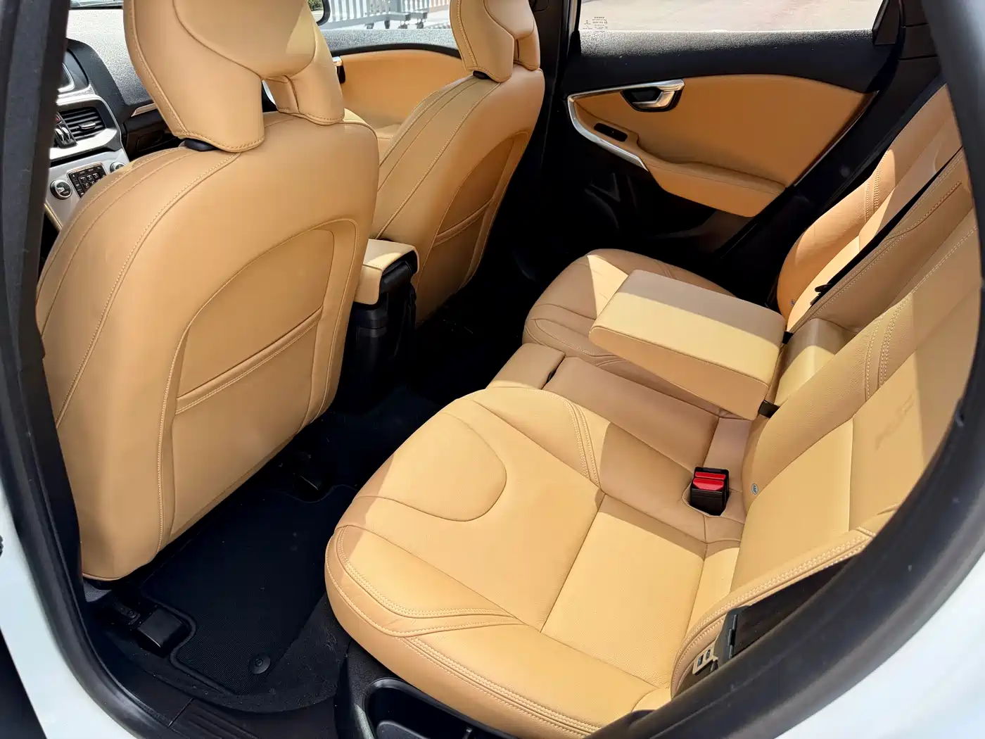 Volvo V40 2017 2017 T3 R-Design