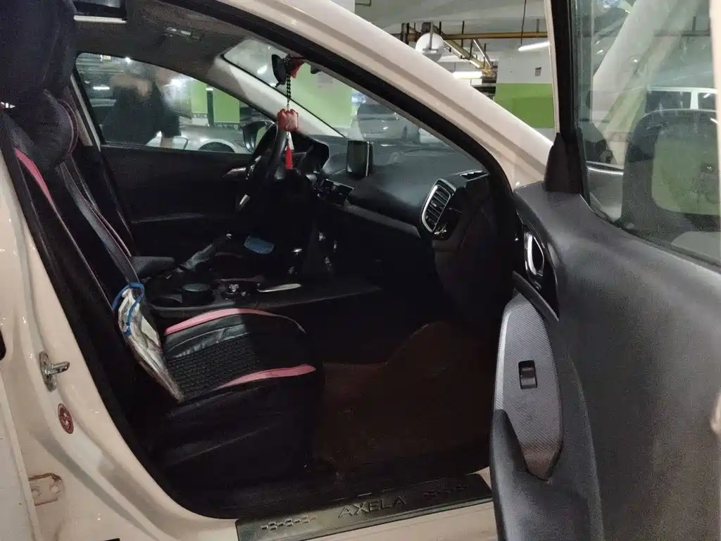 Mazda Mazda 3 2014 2014 Sedan 1.5L Automatic Luxury