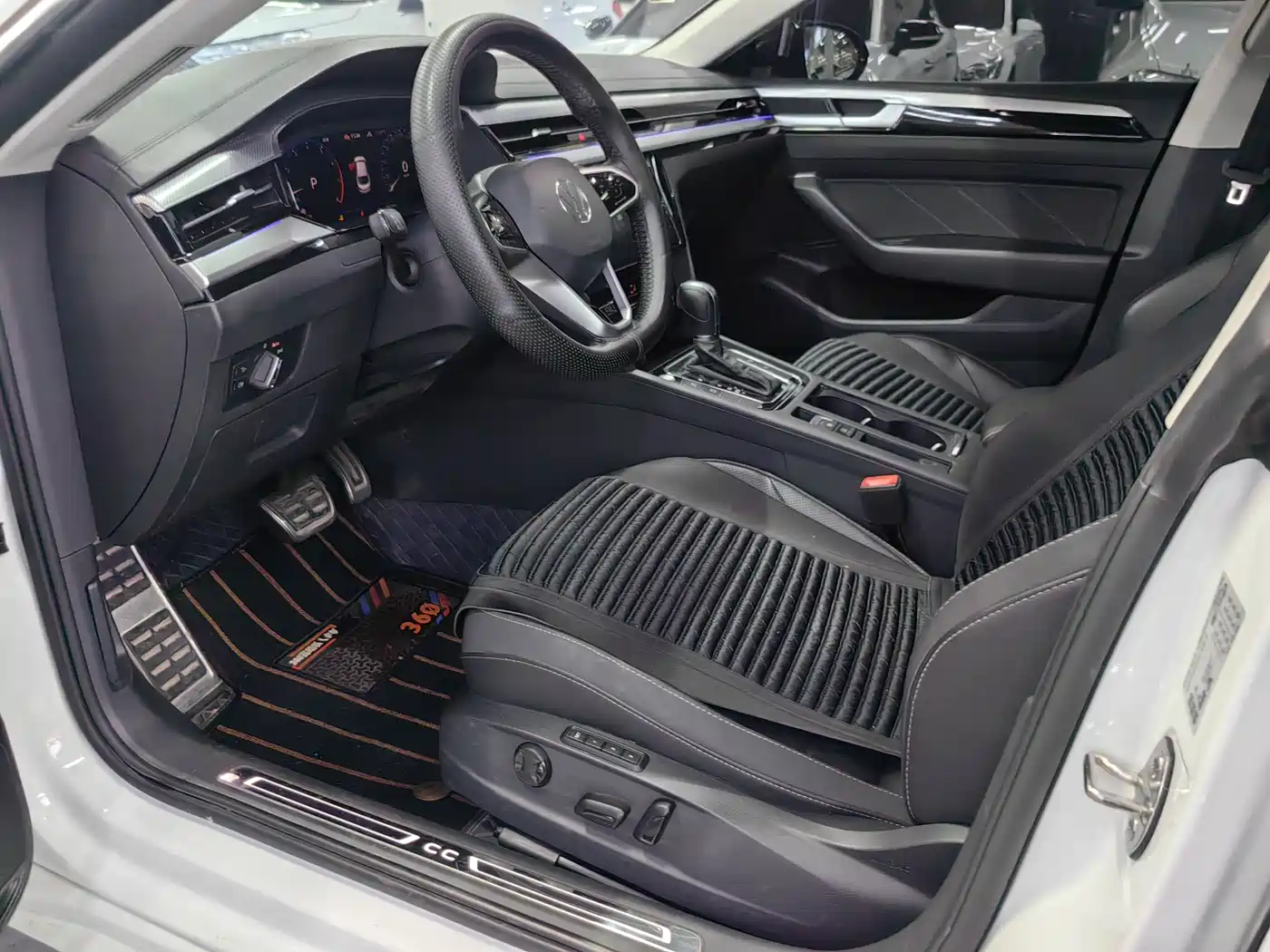 Volkswagen FAW-Volkswagen CC 2021 Model 380TSI Shining Edition фото 12