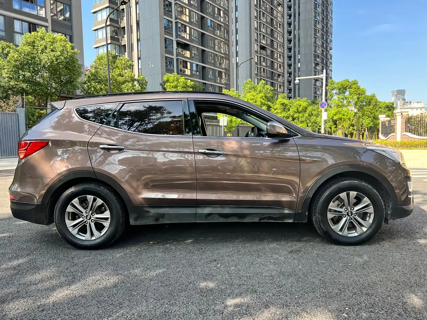 Hyundai Santa Fe 2015 2.4L Automatic 2WD Smart 5-seater фото 4