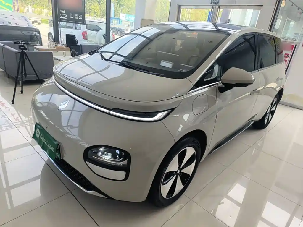 Фото 1 - Baojun Cloud