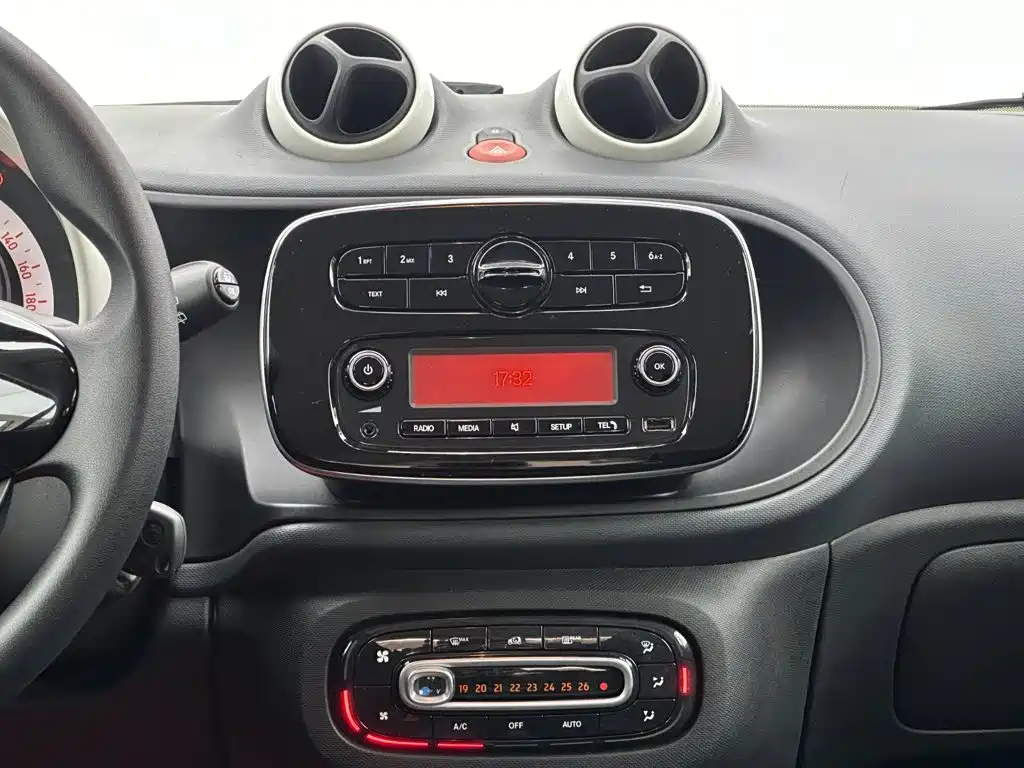 smart fortwo 2018 2018 1.0L 52kW Hardtop Agile Edition China V
