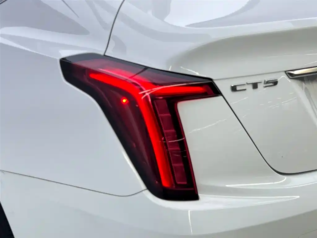 Cadillac CT5 2022 28T Premium Edition фото 10