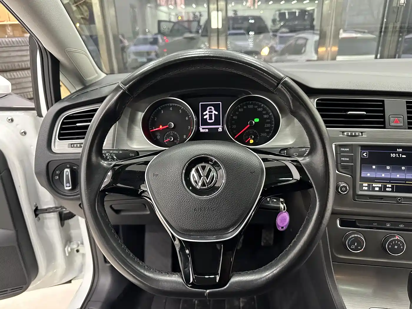 Volkswagen Golf 2016 230TSI Automatic Comfort фото 9