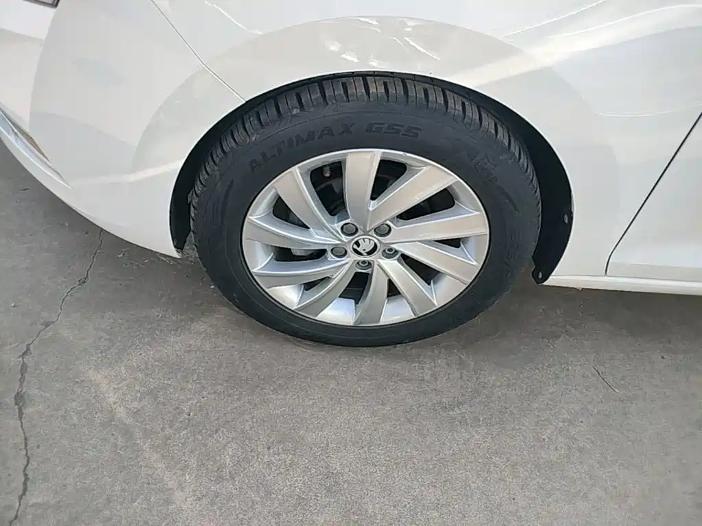 Photo 23 - Škoda Rapid
