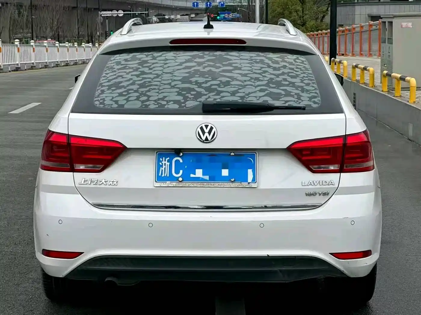 Volkswagen Lavida Tour 2018 2017 180TSI DSG Comfort Edition