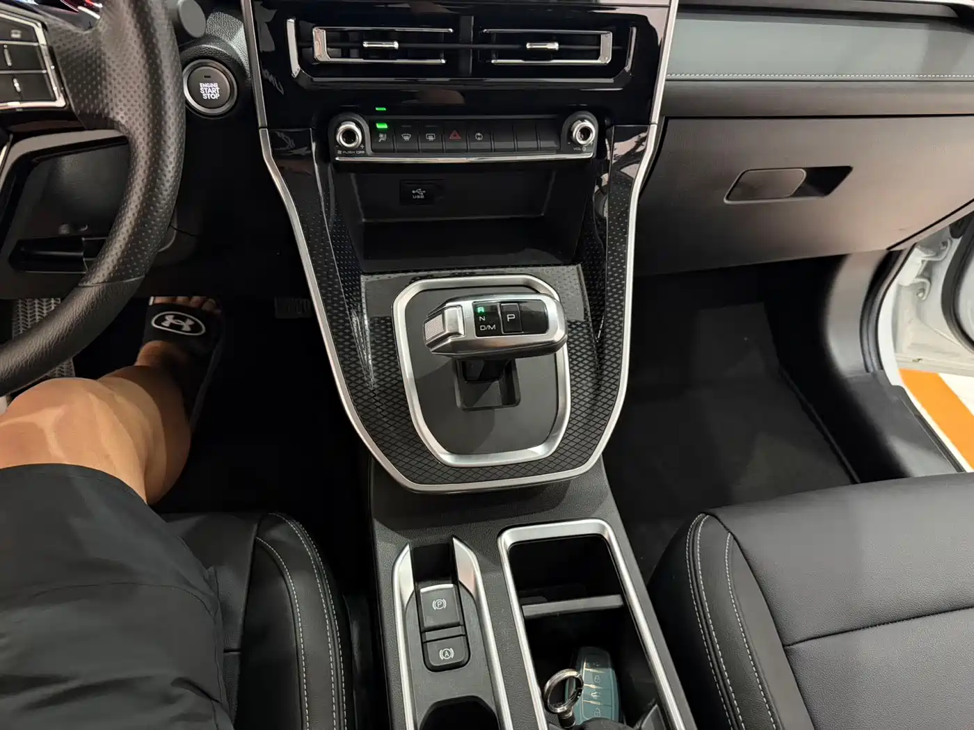 Haval M6 2024 2023 PLUS 1.5T DCT Elite Smart Connect