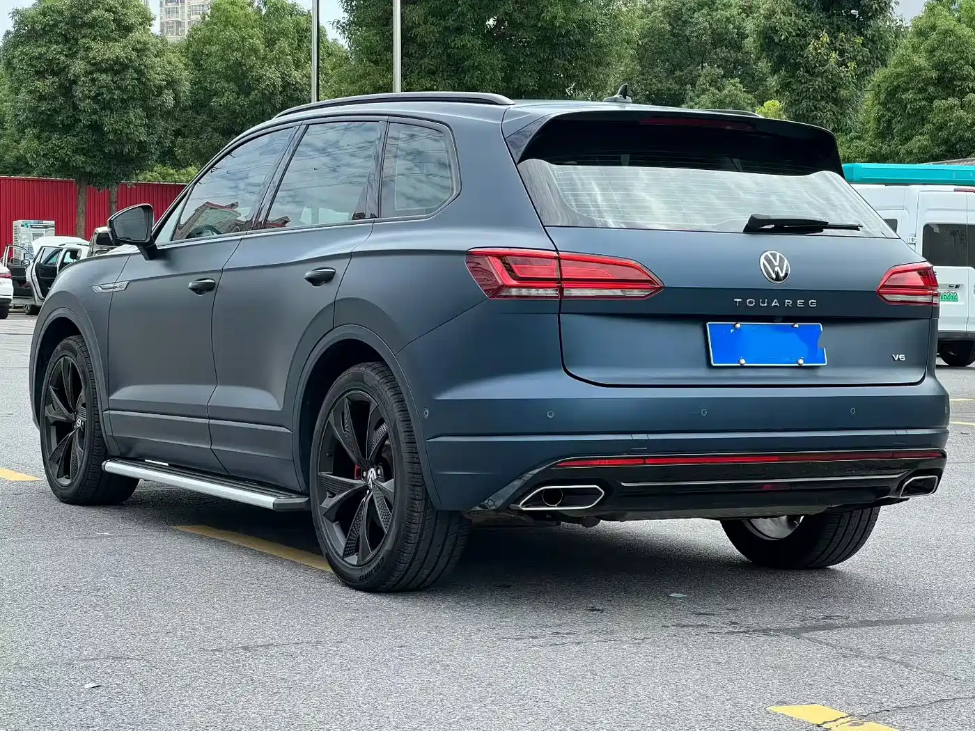 VOLKSWAGEN TOUAREG