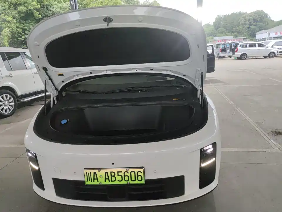 Photo 21 - Li Auto i6