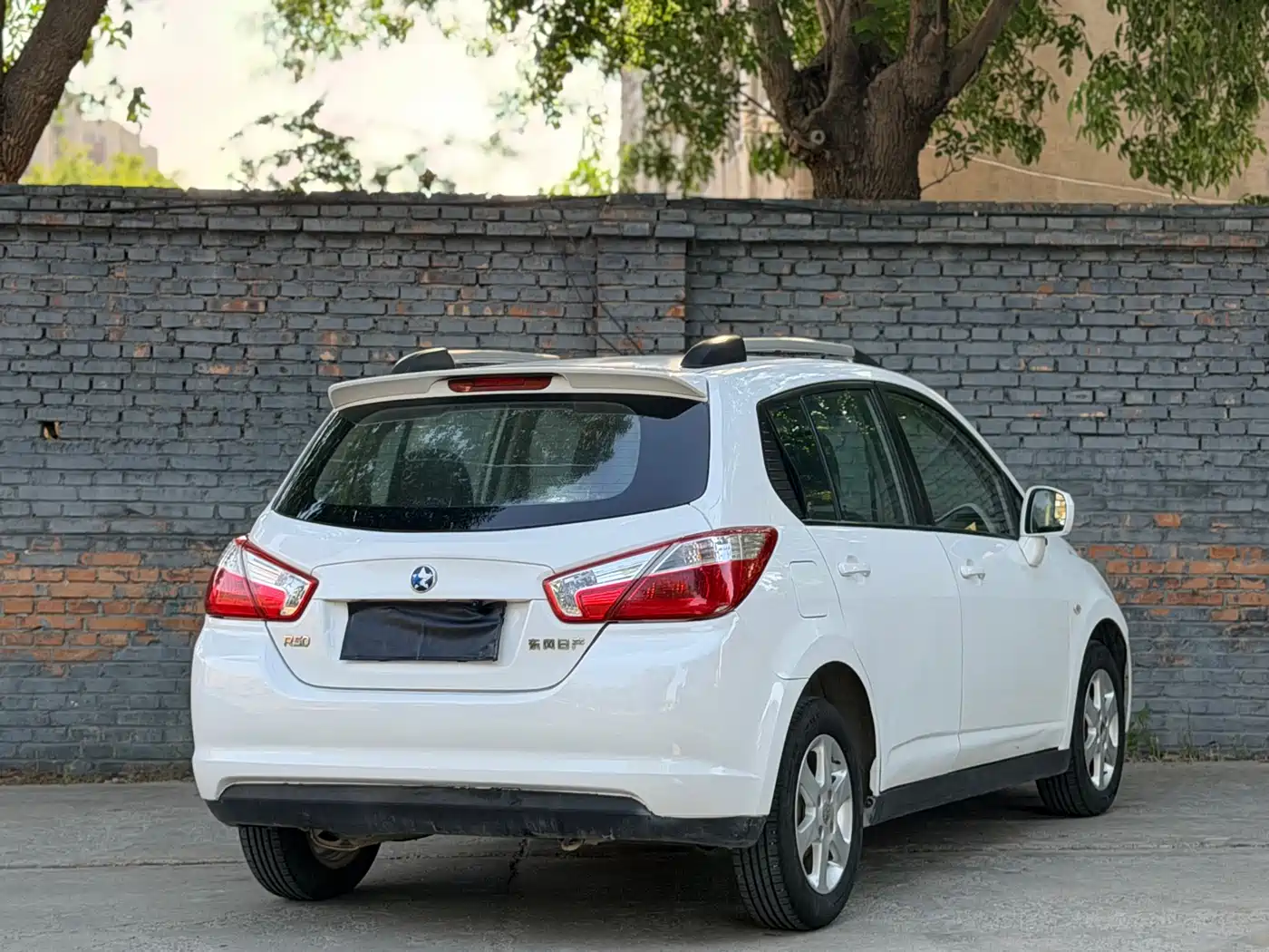Venucia R50 2014 2013 1.6L Manual Fashion