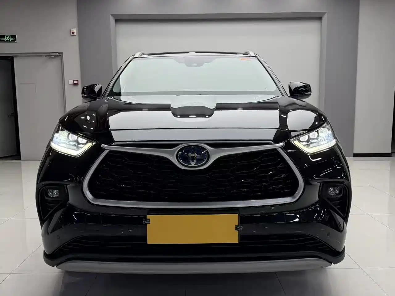  Toyota Highlander 2023 2.5L Smart Hybrid Dual Engine AWD Premium 7-Seater