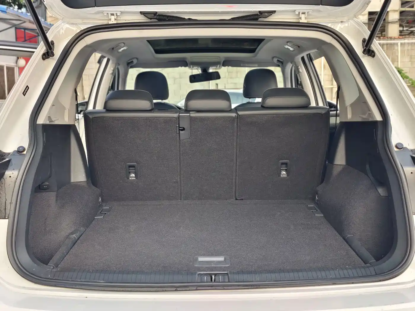 Фото 21 - Volkswagen Tiguan L