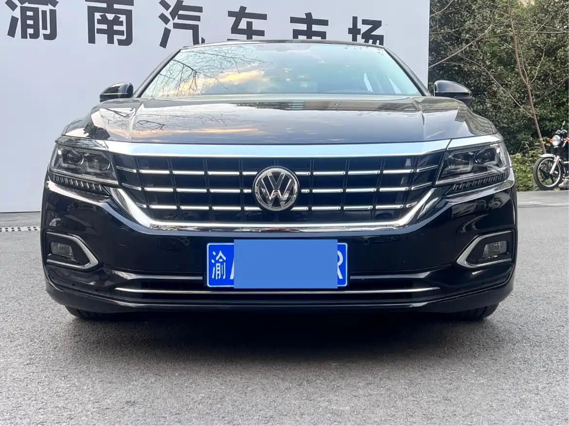 Volkswagen Passat 2019 330TSI Luxury Edition China VI фото 2