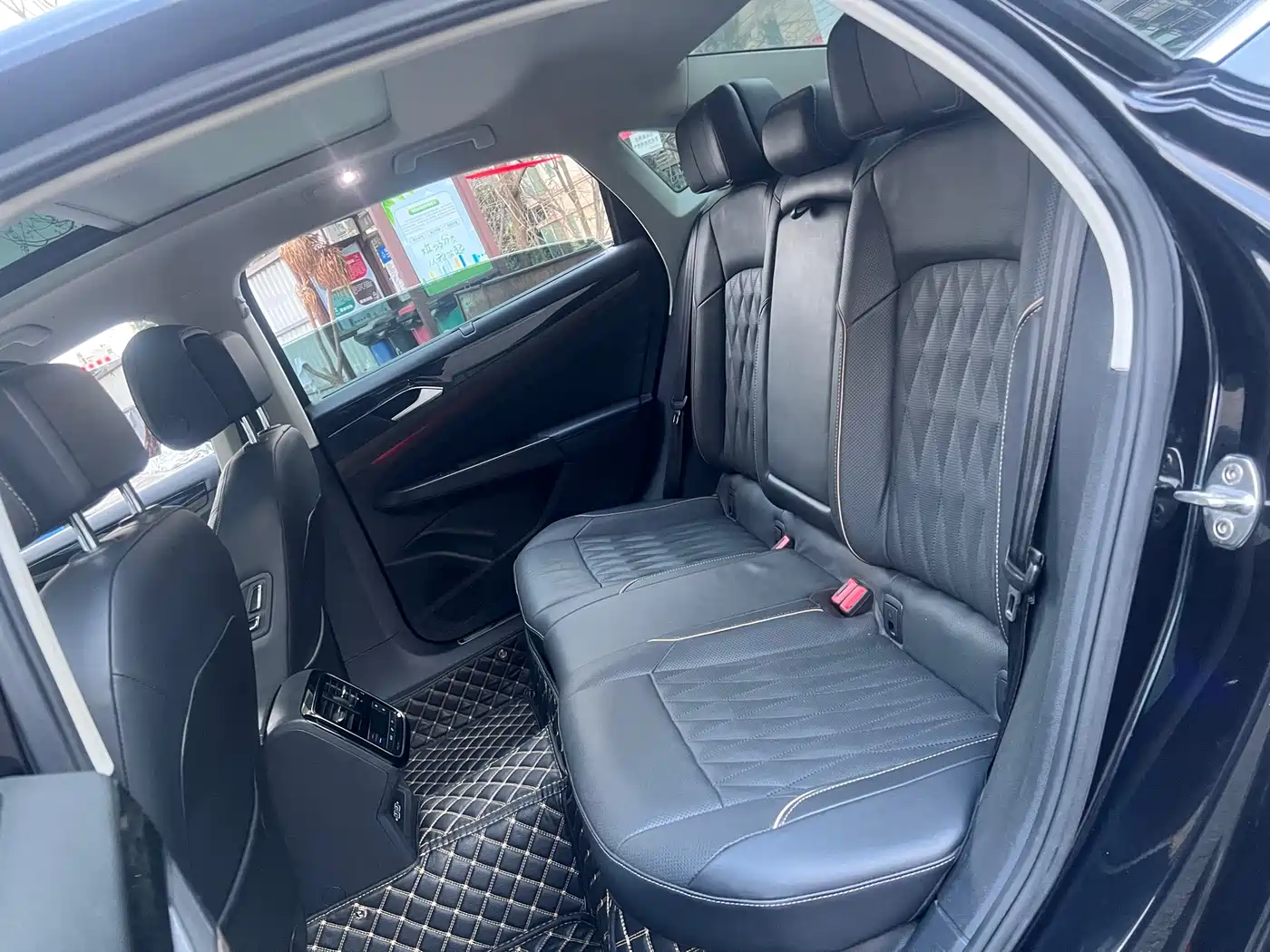 Volkswagen Passat 2019 330TSI Luxury Edition China VI фото 13