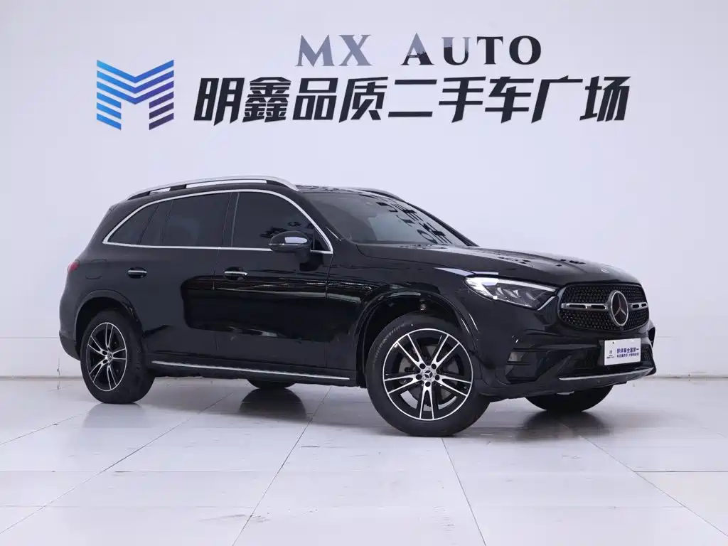 Photo 5 - Mercedes-Benz GLC