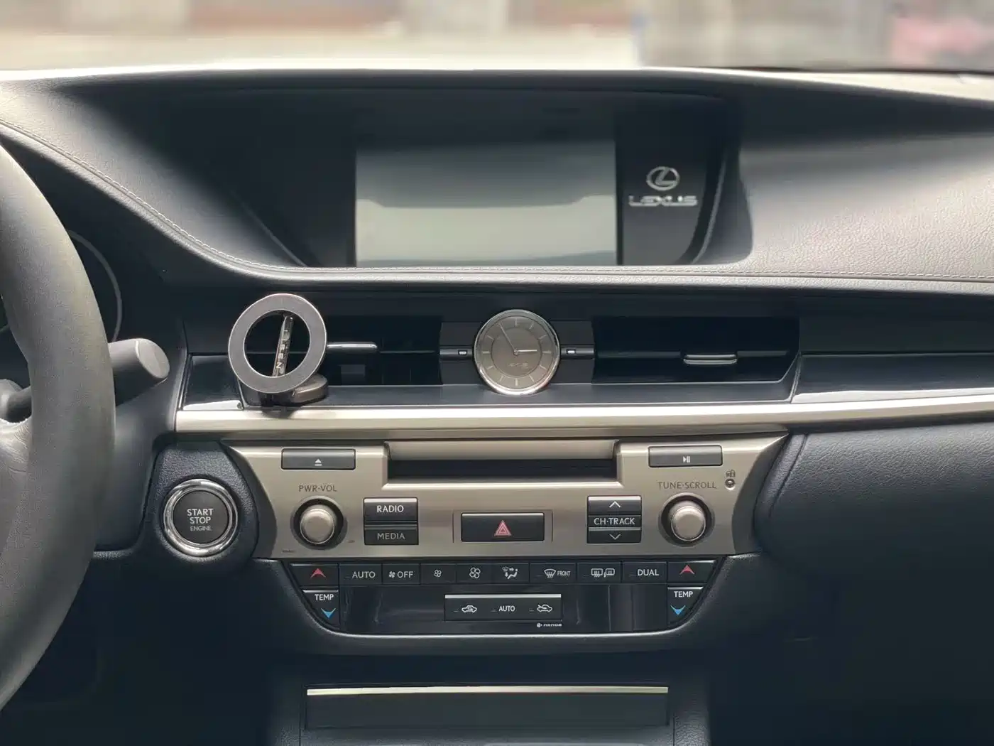 Lexus ES 2014 250 Elite Edition фото 10