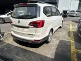 Фото 4 - Baojun 730