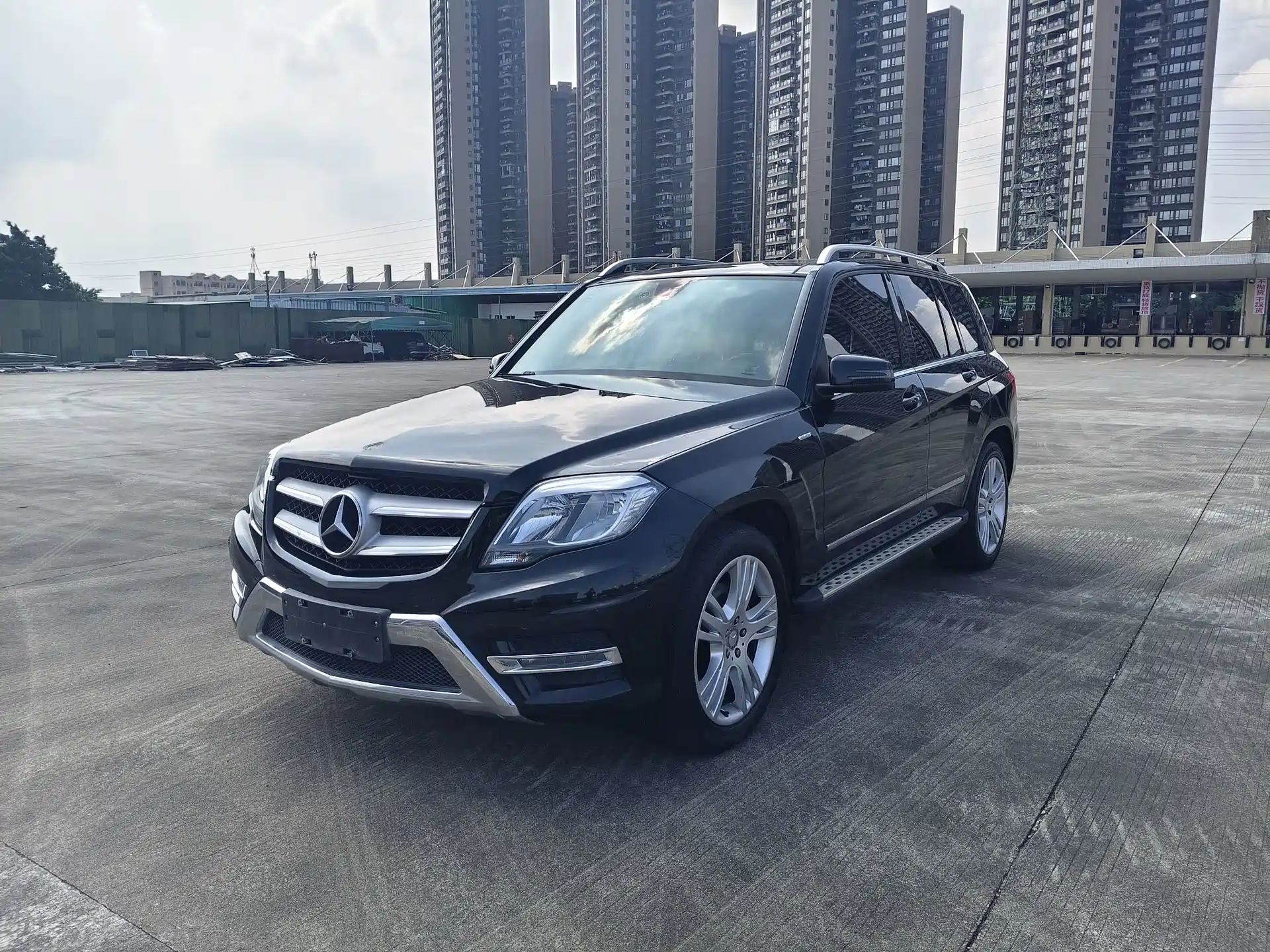 Photo 1 - Mercedes-Benz GLK-Class